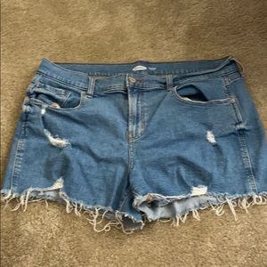 Old Navy Boyfriend Jean Shorts!!